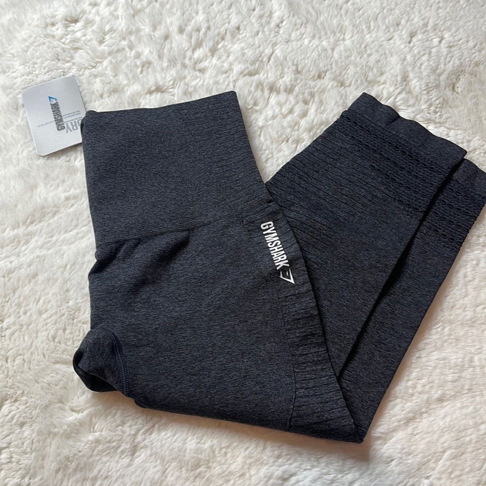 NWT Gymshark Seamless Cropped Leggings - SIZE: M